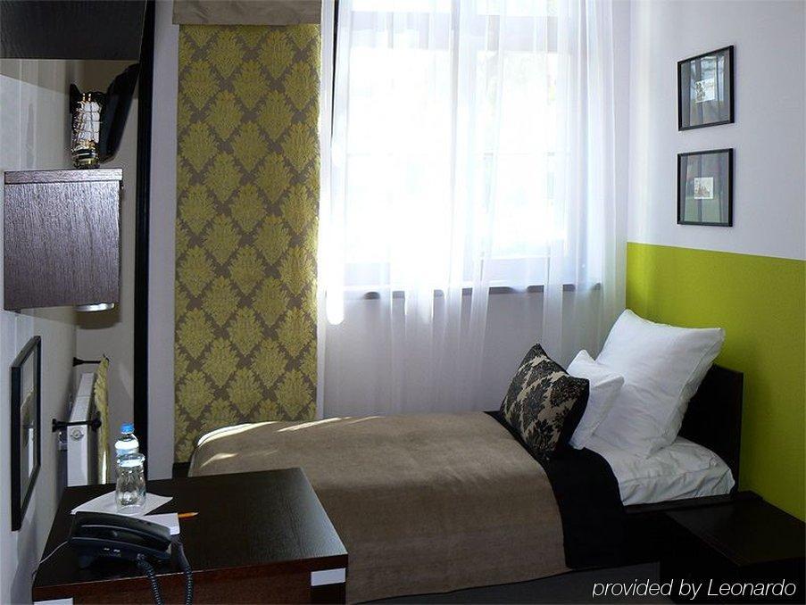 Hotel Pod Lwem Elbing Zimmer foto